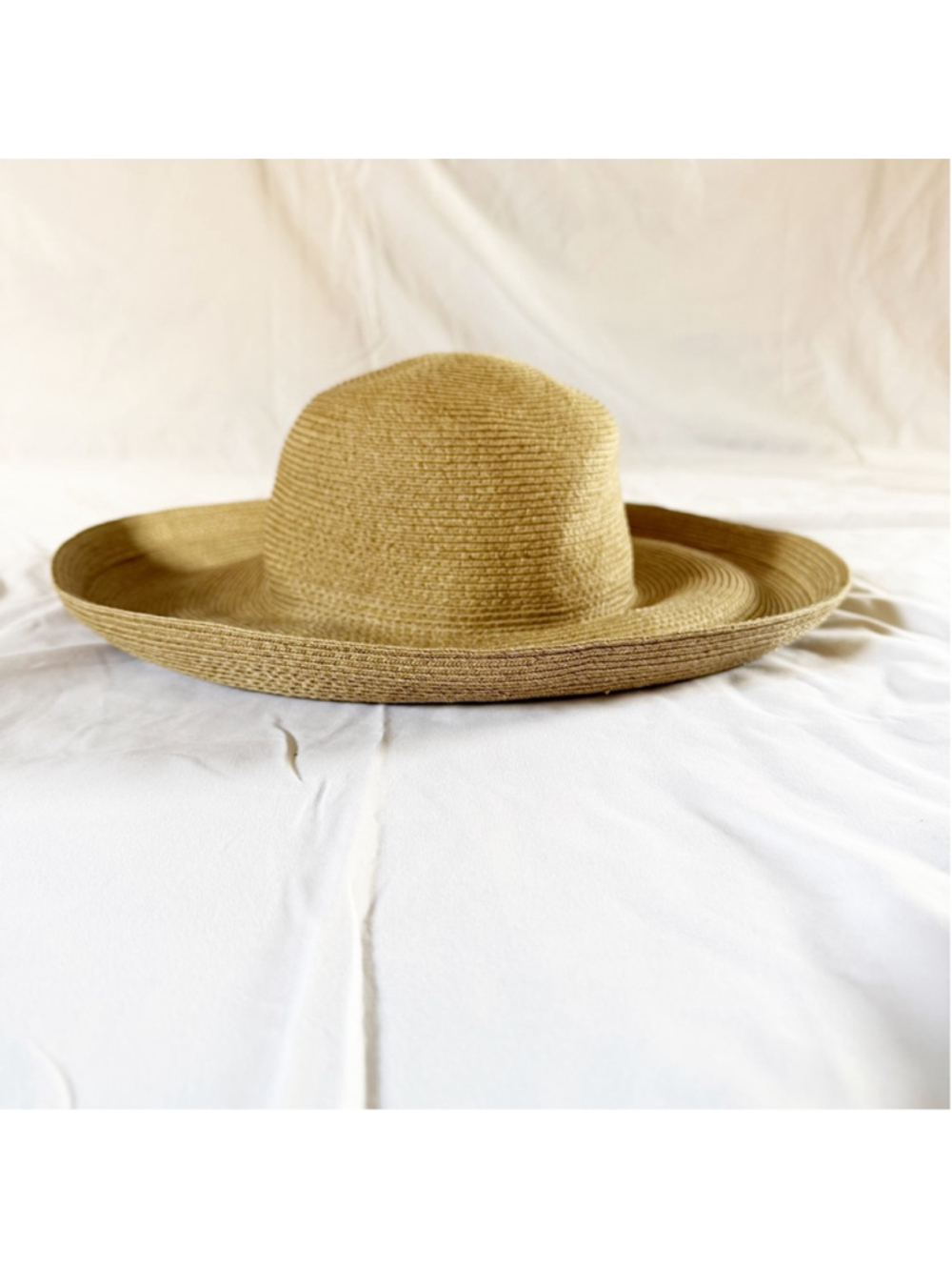 Eric Javits Squishee Raffia Sun Hat Natural Tan Wide Brim Packable Beachy Resort - Picture 4 of 10